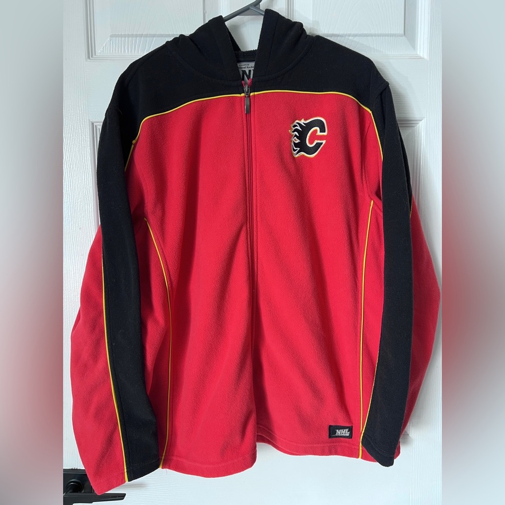 NHL • Ilanco Calgary Flames fleece zip hoodie officially licensed hockey league